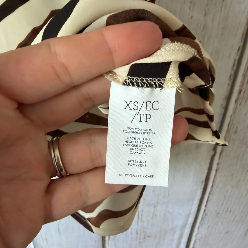 Cabi Simone Zebra Print Flutter Sleeve V-Neck Blouse XS - Picture 3 of 5